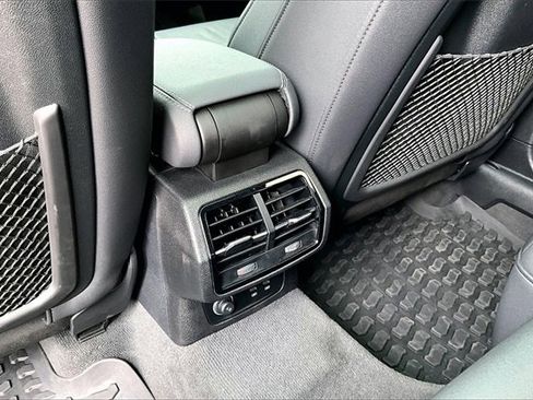 Used 2024 Audi Q3 2.0T Premium Plus w/ Premium Plus Package image 25