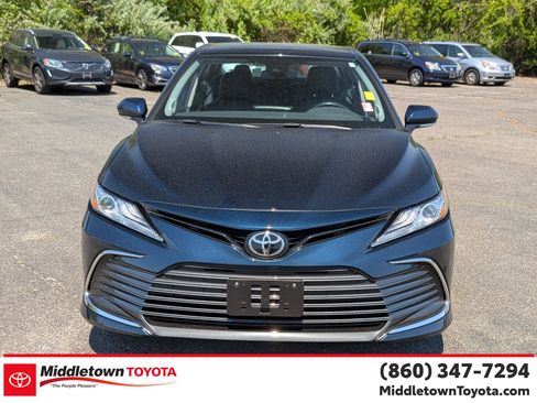 Certified 2021 Toyota Camry XLE w/ Navigation Package AWD/4WD image 8