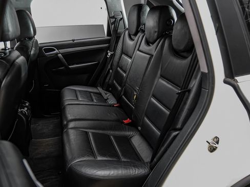 Used 2004 Porsche Cayenne S AWD/4WD image 41