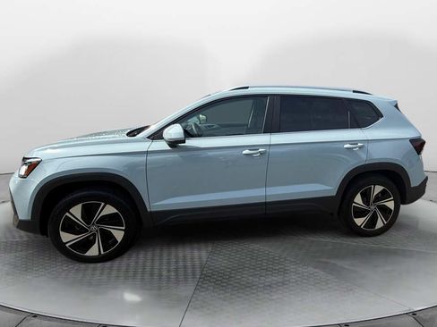 New 2026 Volkswagen Taos SE AWD/4WD image 4