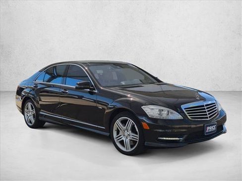 Used 2012 Mercedes-Benz S 550 4MATIC image 2