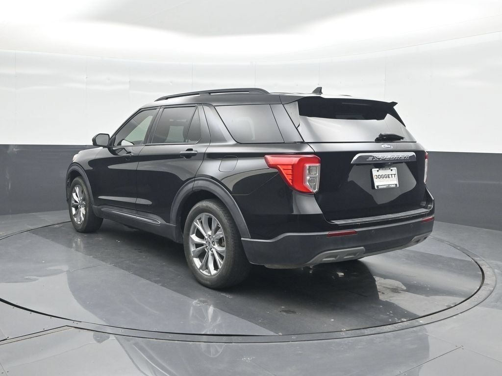 Used 2021 Ford Explorer XLT w/ Equipment Group 202A RWD image 22