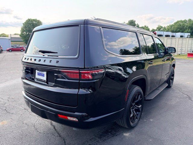 Used 2025 Jeep Wagoneer L Series II AWD/4WD image 3