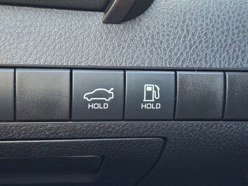 Used 2019 Toyota Camry SE image 24