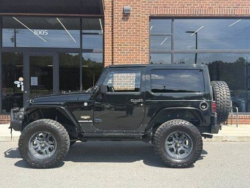 Used 2012 Jeep Wrangler Sahara w/ Connectivity Group AWD/4WD image 4