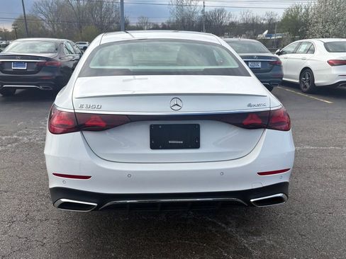 Used 2024 Mercedes-Benz E 350 4MATIC Sedan image 6