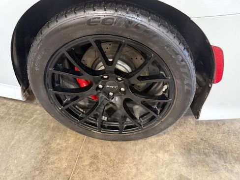 Used 2016 Dodge Charger SRT Hellcat w/ Harman/Kardon Audio Group RWD image 26