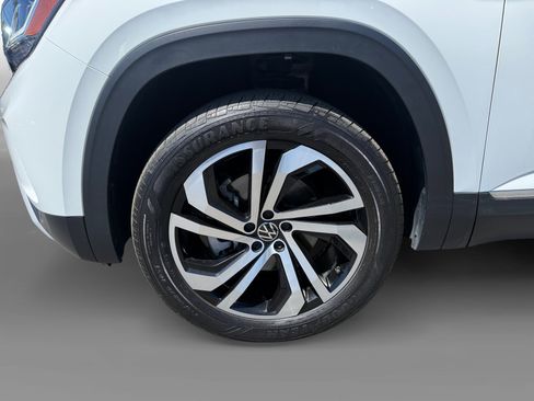 Certified 2022 Volkswagen Atlas SEL AWD/4WD image 9