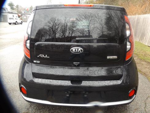Used 2016 Kia Soul EV image 4