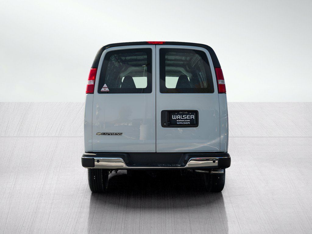 New 2026 Chevrolet Express 2500 w/ Driver Convenience Package RWD image 4