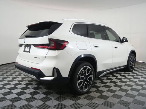 Used 2024 BMW X1 xDrive28i w/ Premium Package AWD/4WD image 3