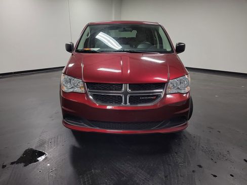 Used 2016 Dodge Grand Caravan SE w/ Quick Order Package 29E SE image 2