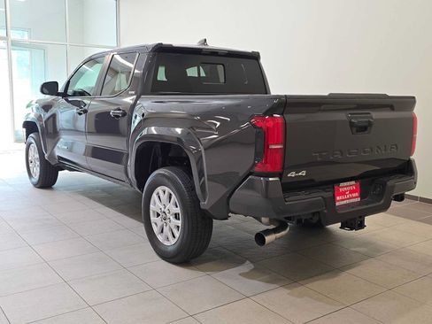Certified 2025 Toyota Tacoma SR5 w/ SR5 Upgrade Package AWD/4WD image 4
