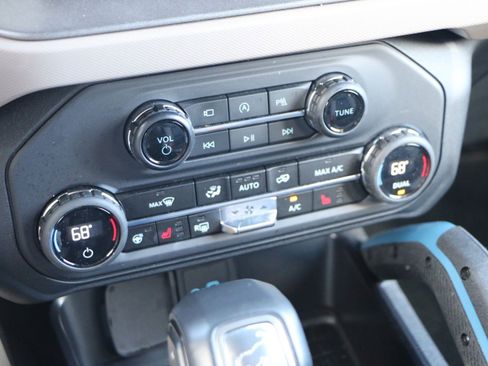 Used 2024 Ford Bronco Wildtrak AWD/4WD image 22