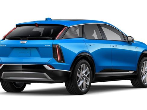 New 2026 Cadillac Optiq Luxury 2 image 29