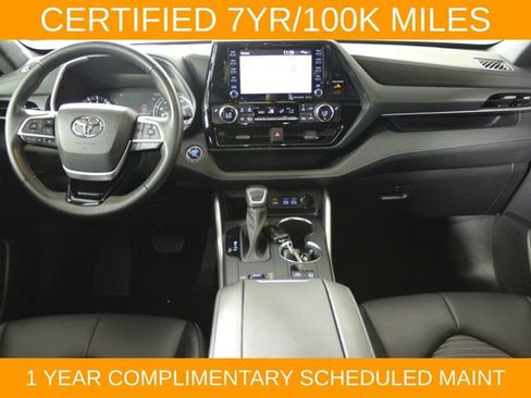 Used 2022 Toyota Highlander XSE FWD image 17