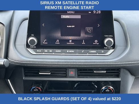 Used 2023 Nissan Rogue SV image 2