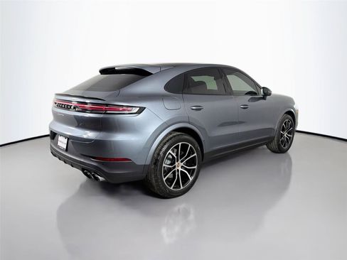Certified 2026 Porsche Cayenne Coupe AWD/4WD image 7