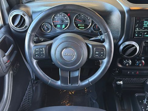 Used 2013 Jeep Wrangler Sport AWD/4WD image 15