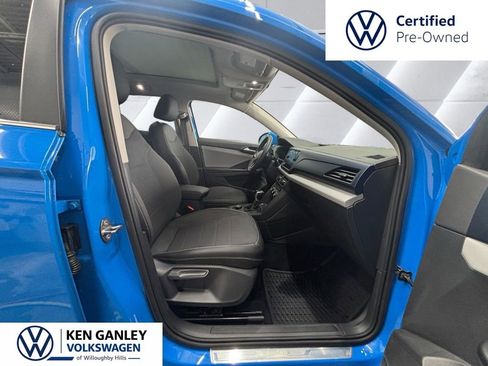 Used 2022 Volkswagen Taos SE w/ Panoramic Sunroof Package AWD/4WD image 13