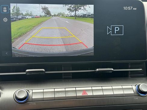 Used 2025 Hyundai Kona SEL AWD/4WD image 29