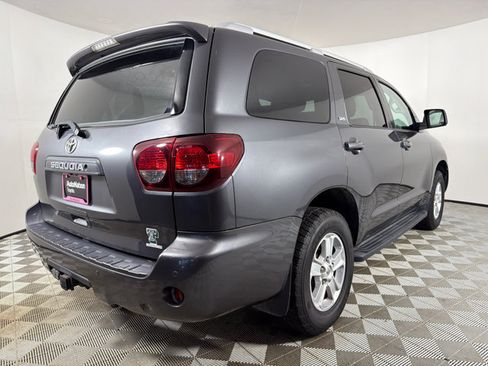 Used 2019 Toyota Sequoia SR5 w/ Premium Package RWD image 5