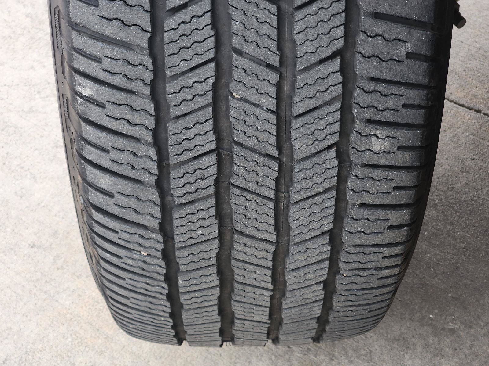 Used 2022 Rivian R1T Adventure AWD/4WD image 11