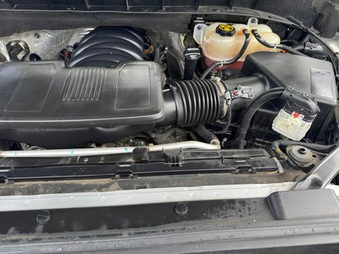 Used 2022 Chevrolet Silverado 1500 LT AWD/4WD image 18