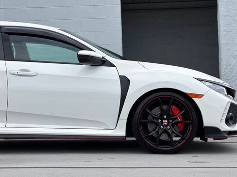 Used 2018 Honda Civic Type R image 35