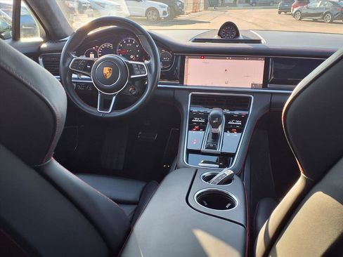 Used 2019 Porsche Panamera GTS image 37