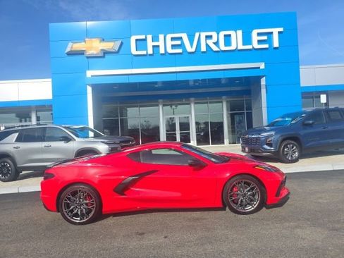 Used 2024 Chevrolet Corvette Stingray Coupe w/ 1LT RWD image 2