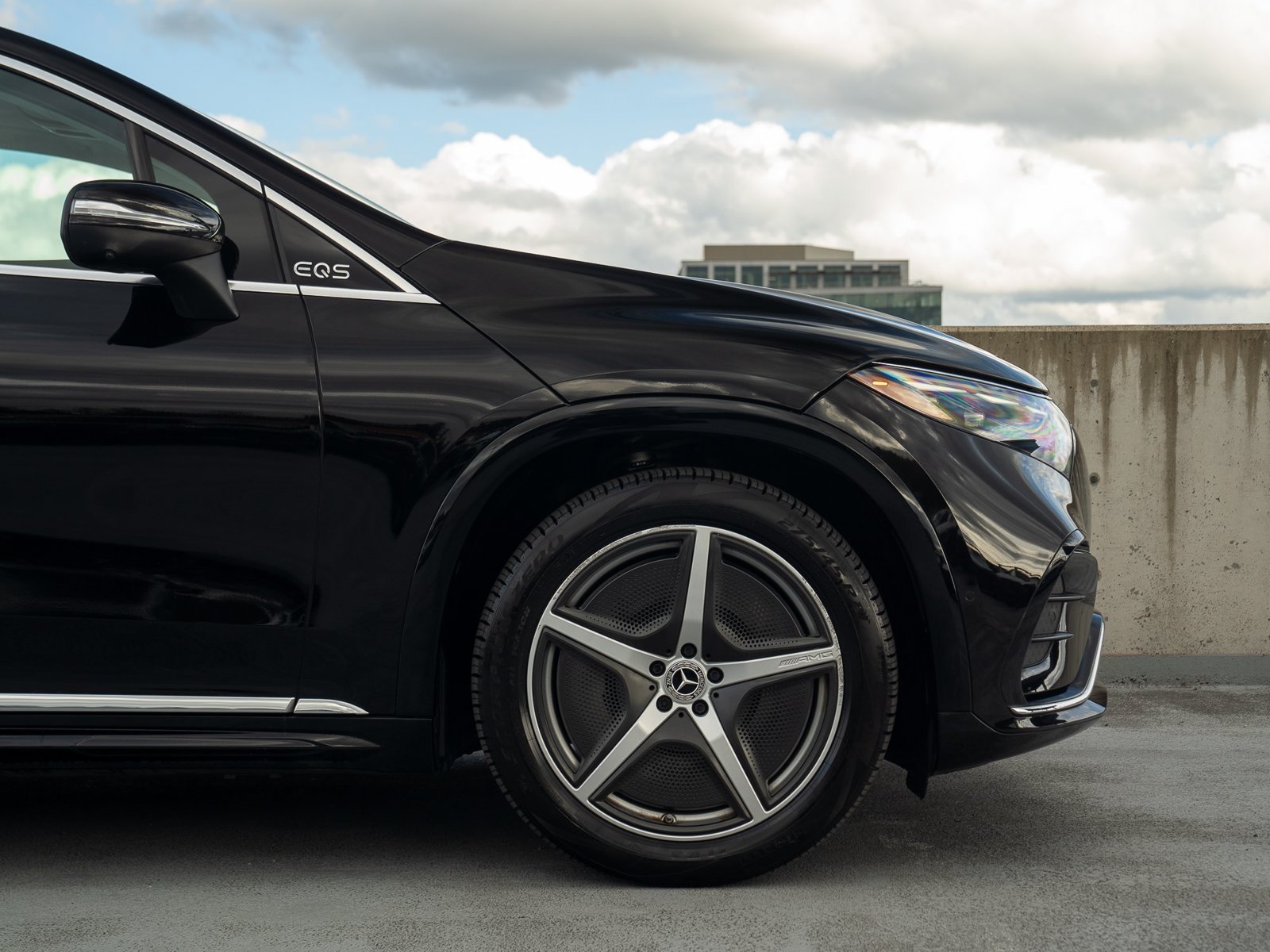 Used 2023 Mercedes-Benz EQS 580 4MATIC SUV image 17