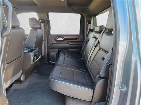 Used 2024 GMC Sierra 2500 Denali w/ Technology Package image 18