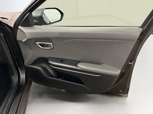Used 2025 Kia K4 FWD image 33