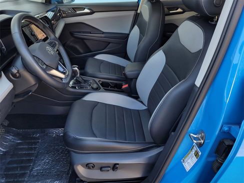 Used 2022 Volkswagen Taos SEL image 17