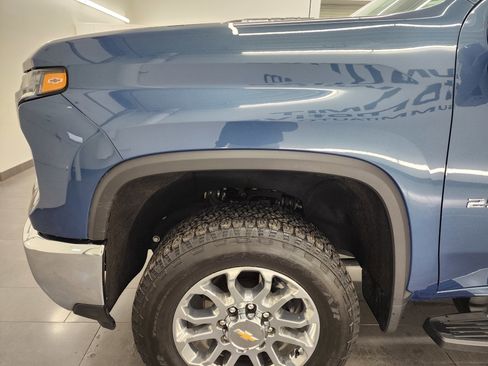 Used 2024 Chevrolet Silverado 2500 LTZ w/ LTZ Premium Package image 38