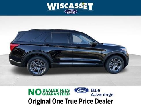 Certified 2022 Ford Explorer XLT w/ Equipment Group 202A image 6