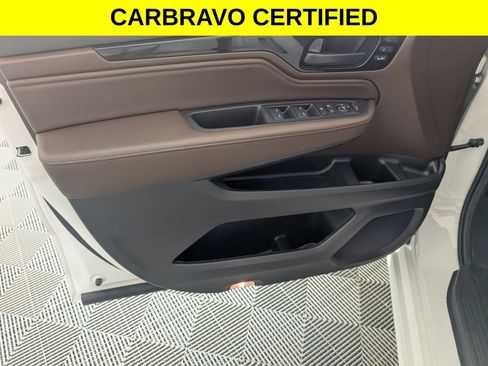 Used 2025 Honda Odyssey Touring image 10