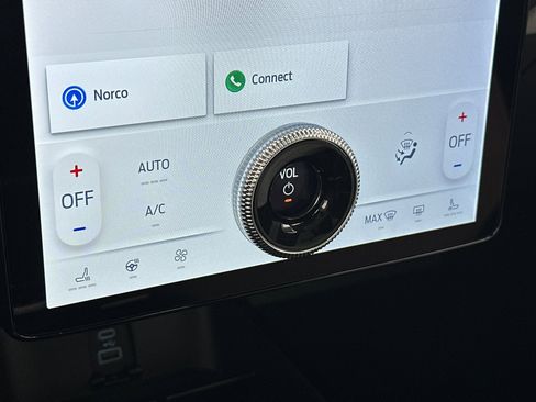 Used 2021 Ford Mustang Mach-E Premium image 21