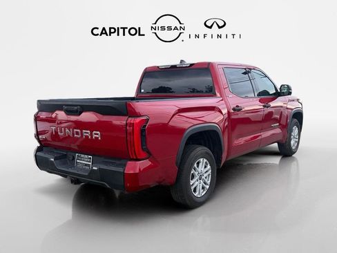 Used 2022 Toyota Tundra SR5 w/ SR5 Convenience Package image 5