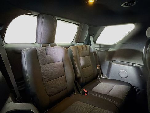 Used 2017 Ford Explorer XLT w/ Equipment Group 201A image 26