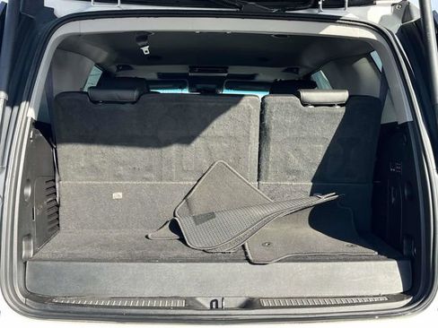 Used 2017 GMC Yukon SLT w/ Premium Edition image 23