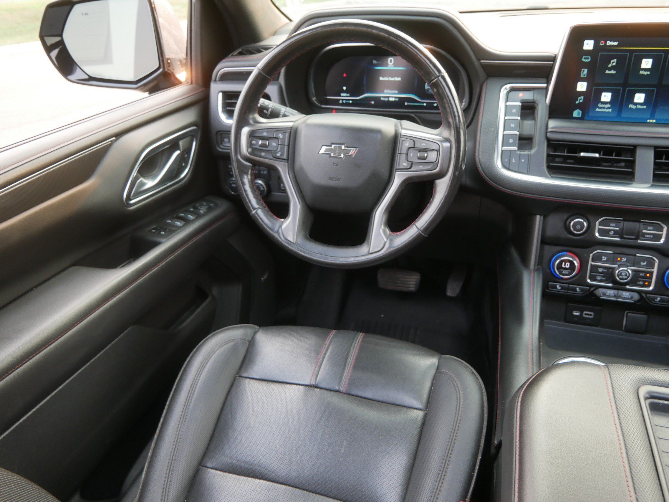 Used 2022 Chevrolet Suburban RST w/ Sport Performance Package AWD/4WD image 9