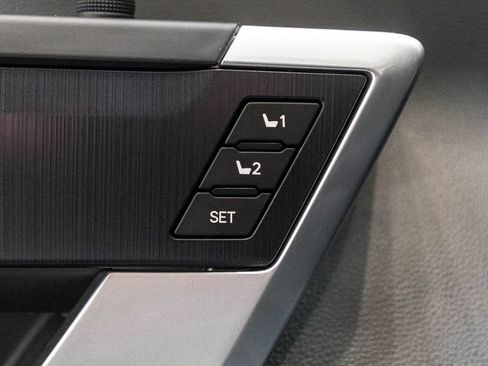 Used 2024 Toyota Tundra Platinum AWD/4WD image 23