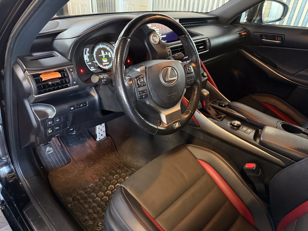 Used 2019 Lexus IS 300 AWD image 10