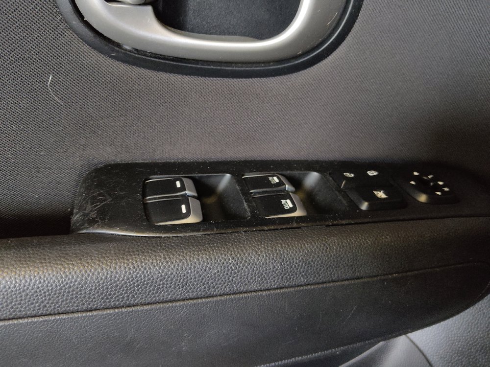 Used 2018 Kia Soul + FWD image 27