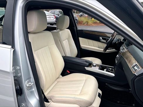 Used 2014 Mercedes-Benz E 350 Sedan image 8