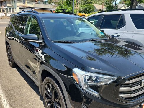 Used 2020 GMC Terrain SLT w/ Preferred Package AWD/4WD image 2