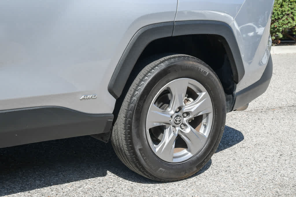 Certified 2024 Toyota RAV4 LE AWD/4WD image 11
