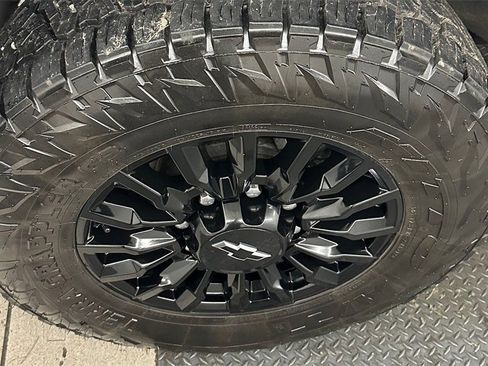 Used 2022 Chevrolet Silverado 2500 LTZ w/ LTZ Plus Package image 7